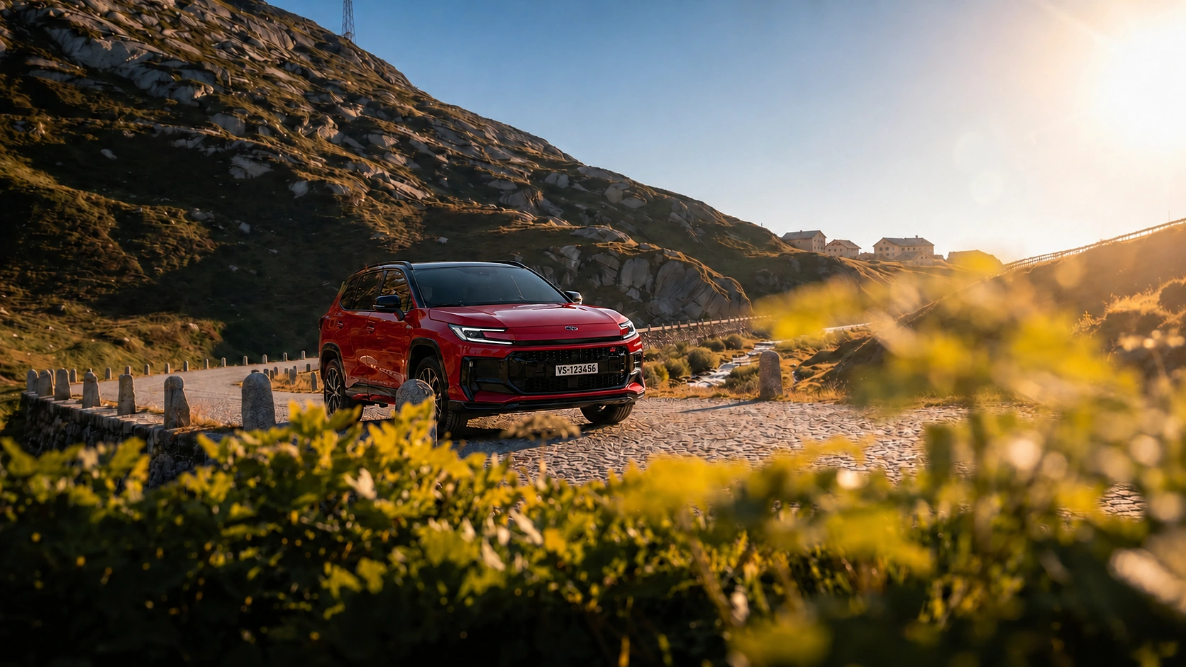 Toyota RAV4 Hybrid in alpiner Landschaft – Toyota Beratung, Verkauf und Service bei Auto Hebeisen AG.